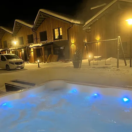 Cranberry C1, Ski-in Ski-out 2 Bedroom In Center Apartamento