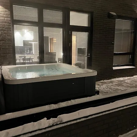 Huoneisto Cranberry C1, Ski-in Ski-out 2 Bedroom In Center *