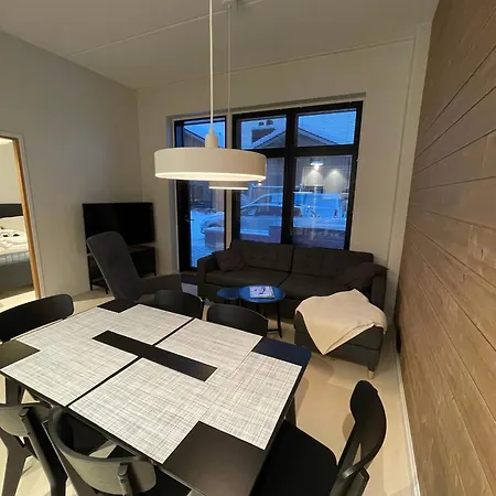 Cranberry C1, Ski-in Ski-out 2 Bedroom In Center *