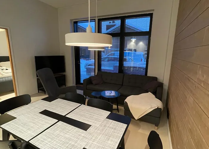 Cranberry C1, Ski-in Ski-out 2 Bedroom In Center *